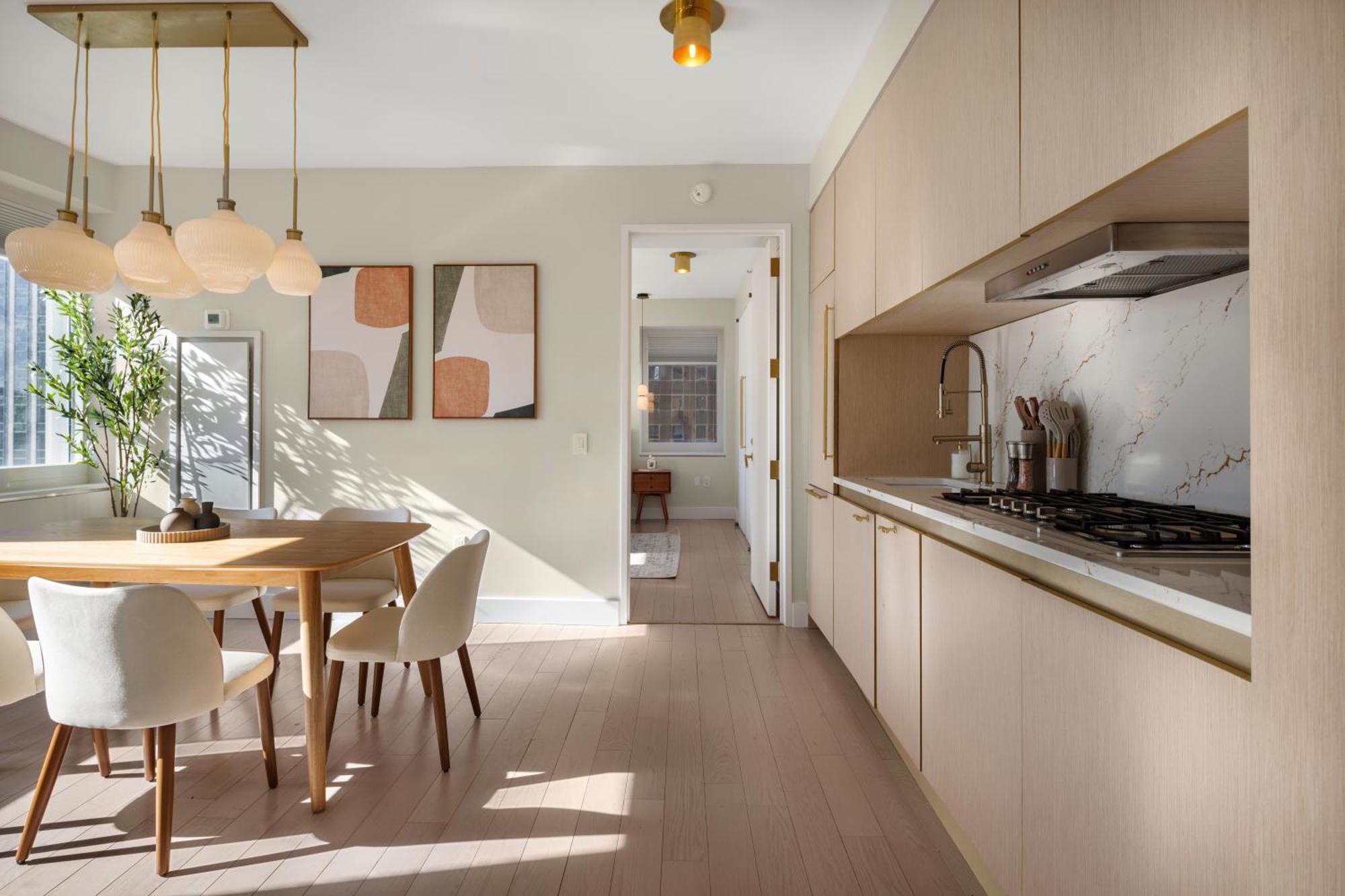 Rare Luxurious 1 Block From Time Square Apartment *