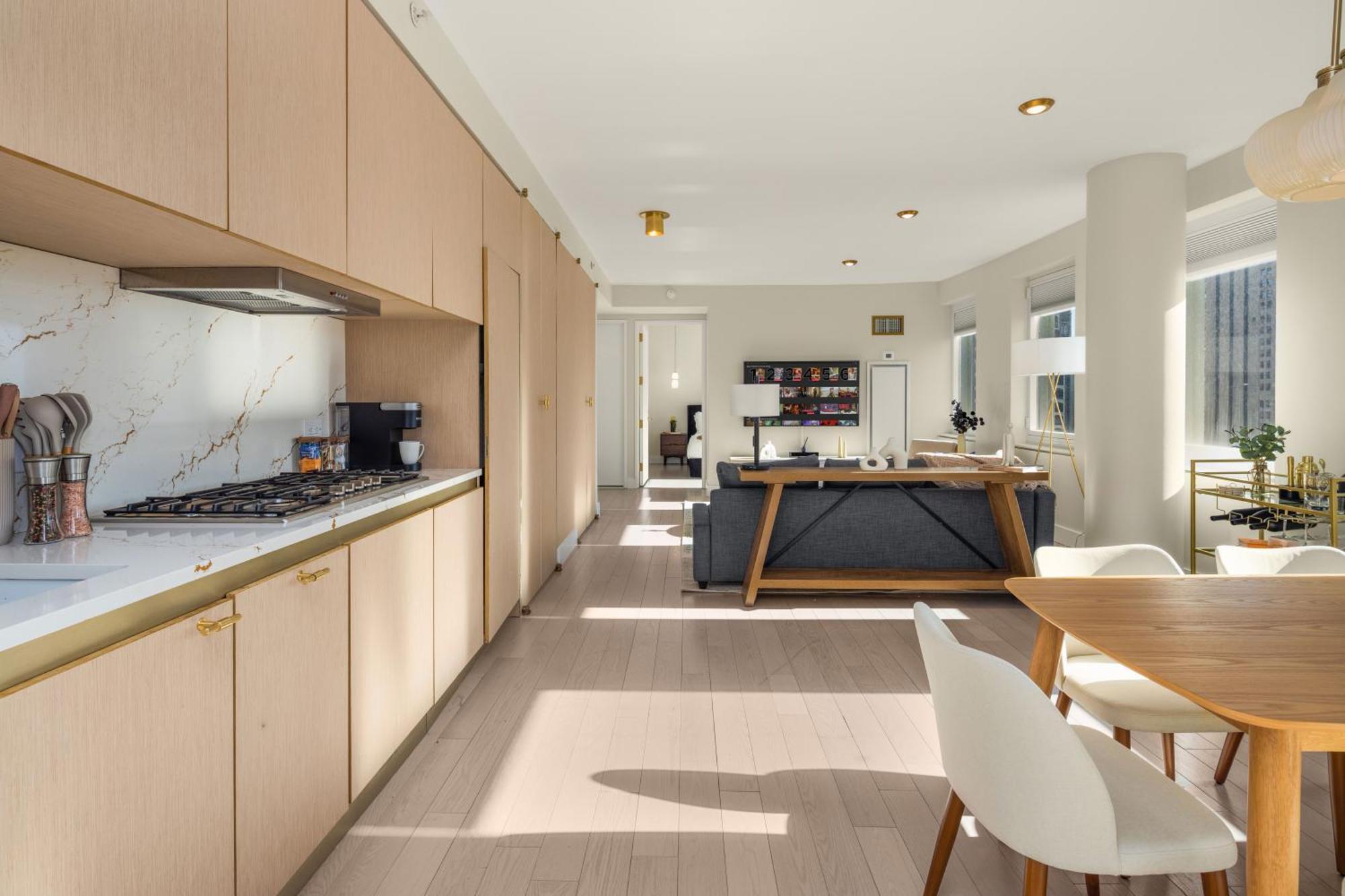 Rare Luxurious 1 Block From Time Square New York