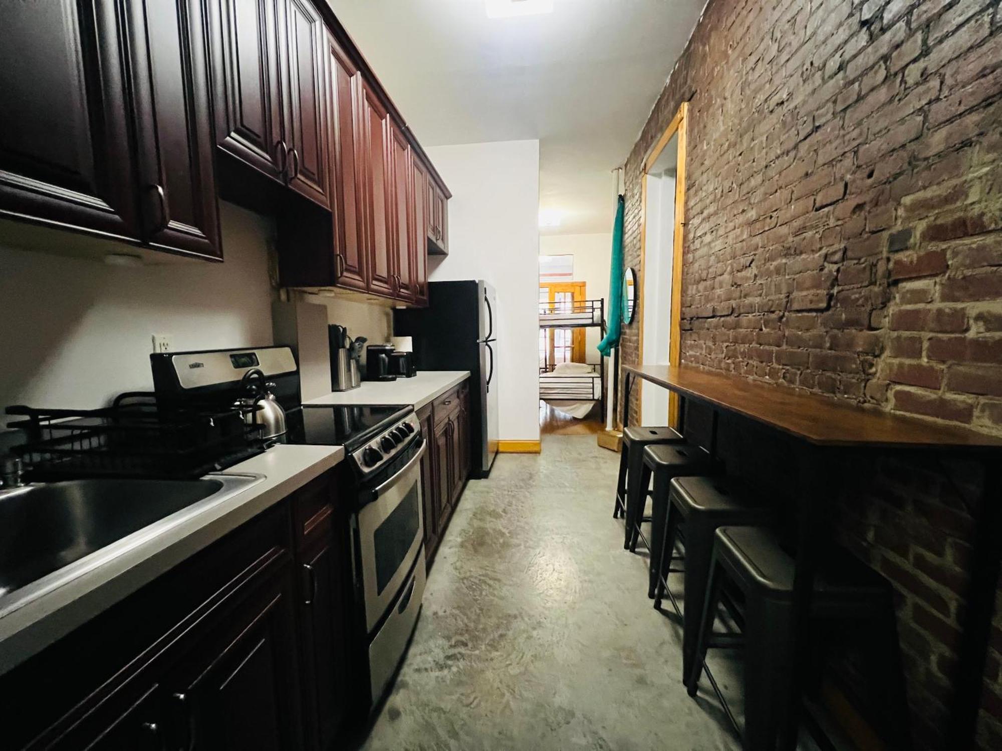The Manhattan 44 Apartment