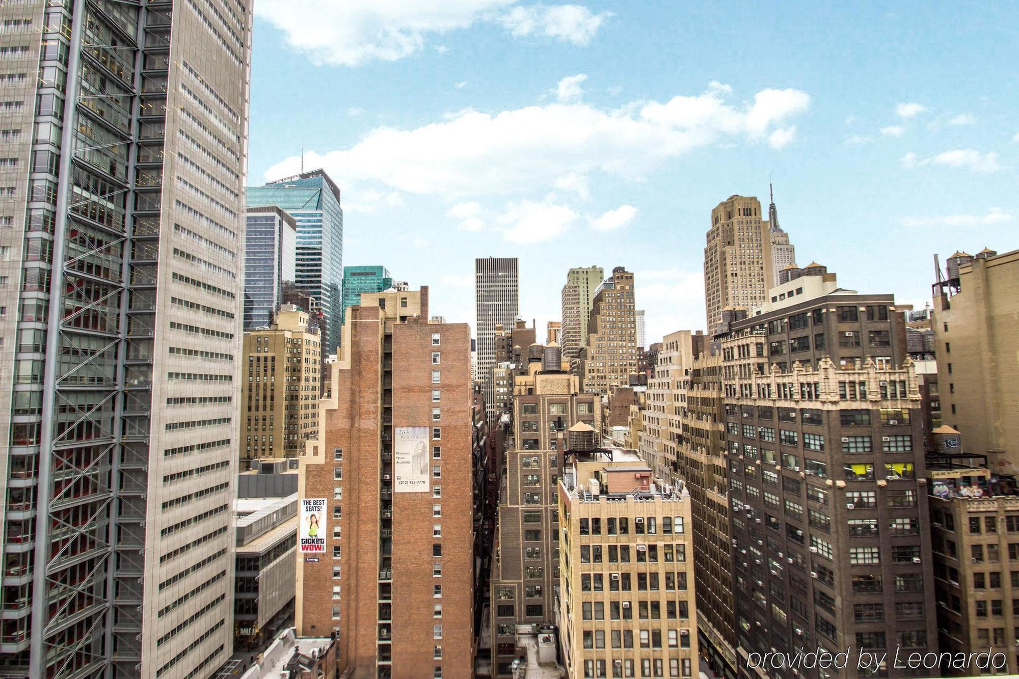Khách sạn Comfort Times Square South Area 3*