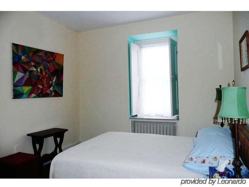 Khách sạn Place 2*