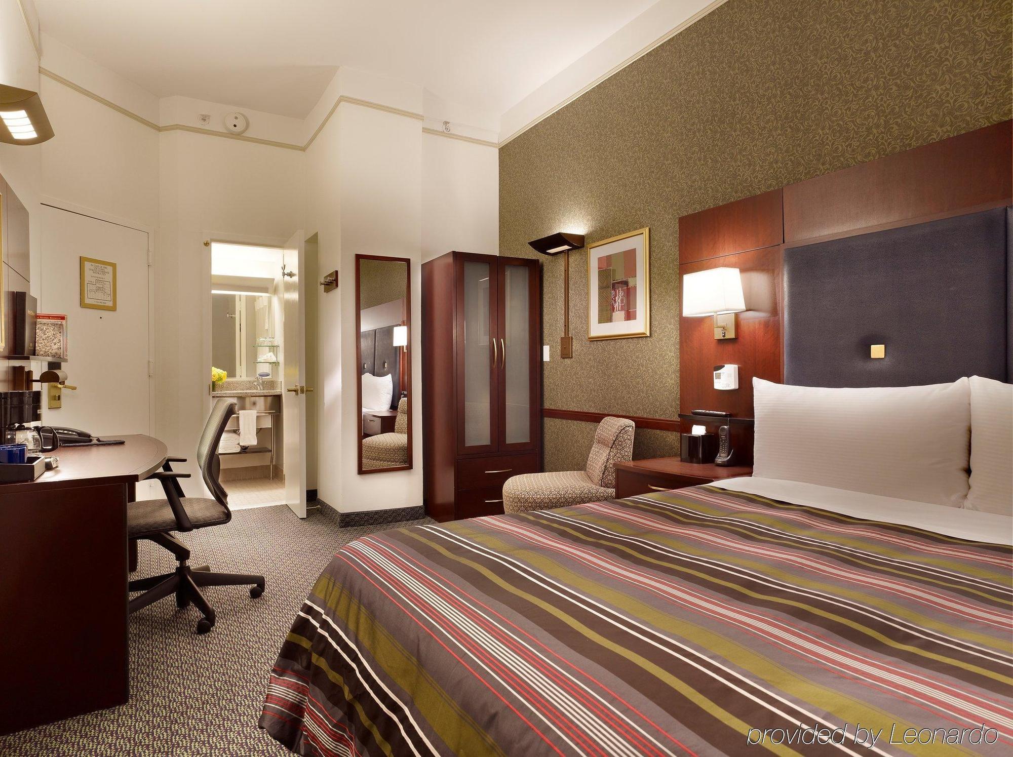 Khách sạn Radisson Street