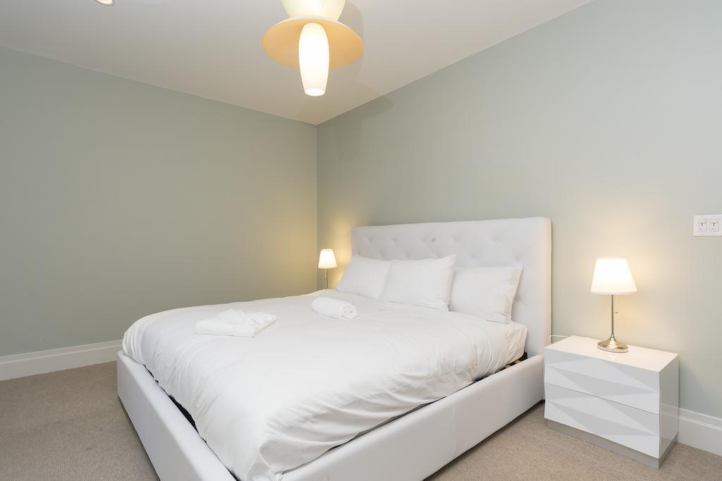 Khách sạn 5th Ave 4*