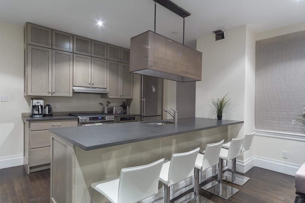 Khách sạn 5th Ave 4*