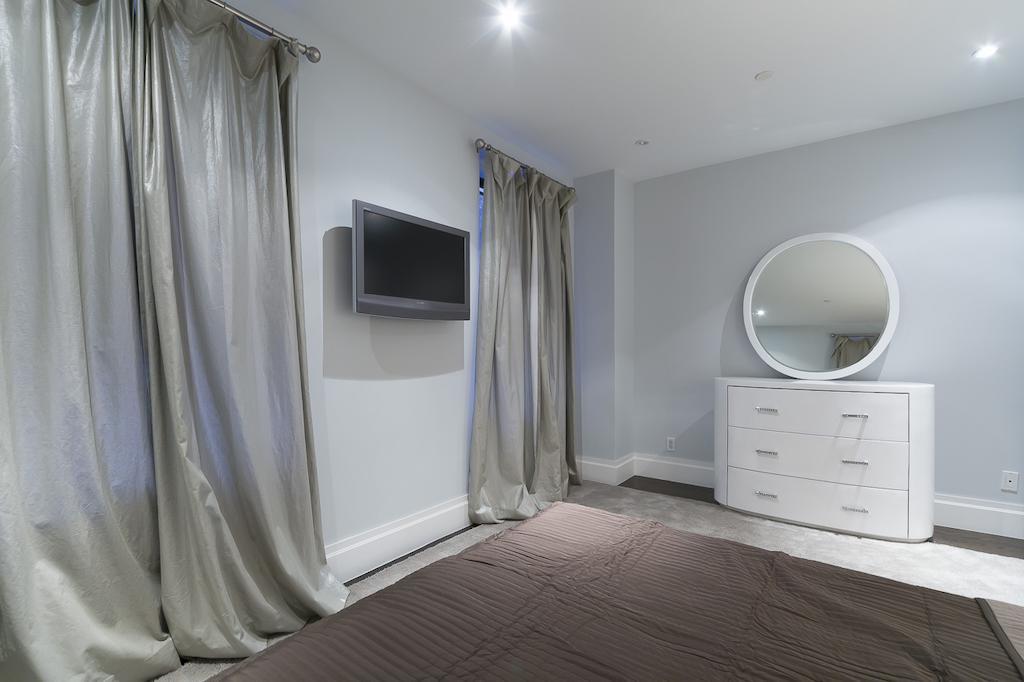 Khách sạn 5th Ave 4*