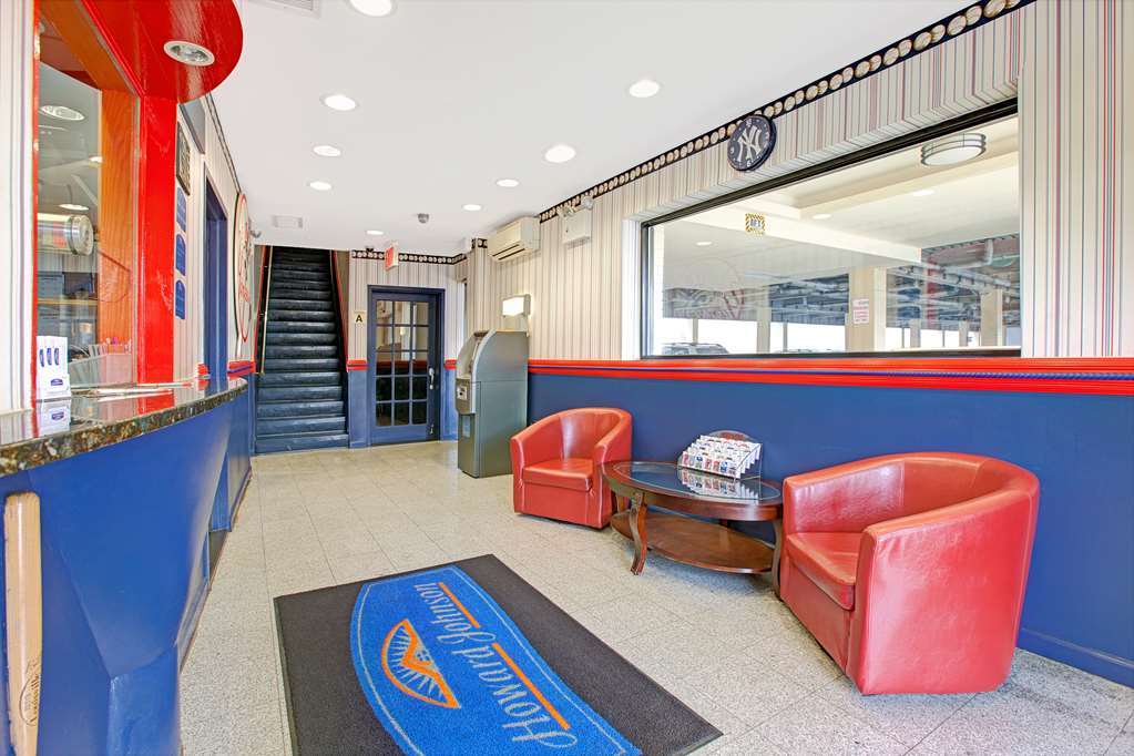 Khách sạn Yankee Stadium 3*