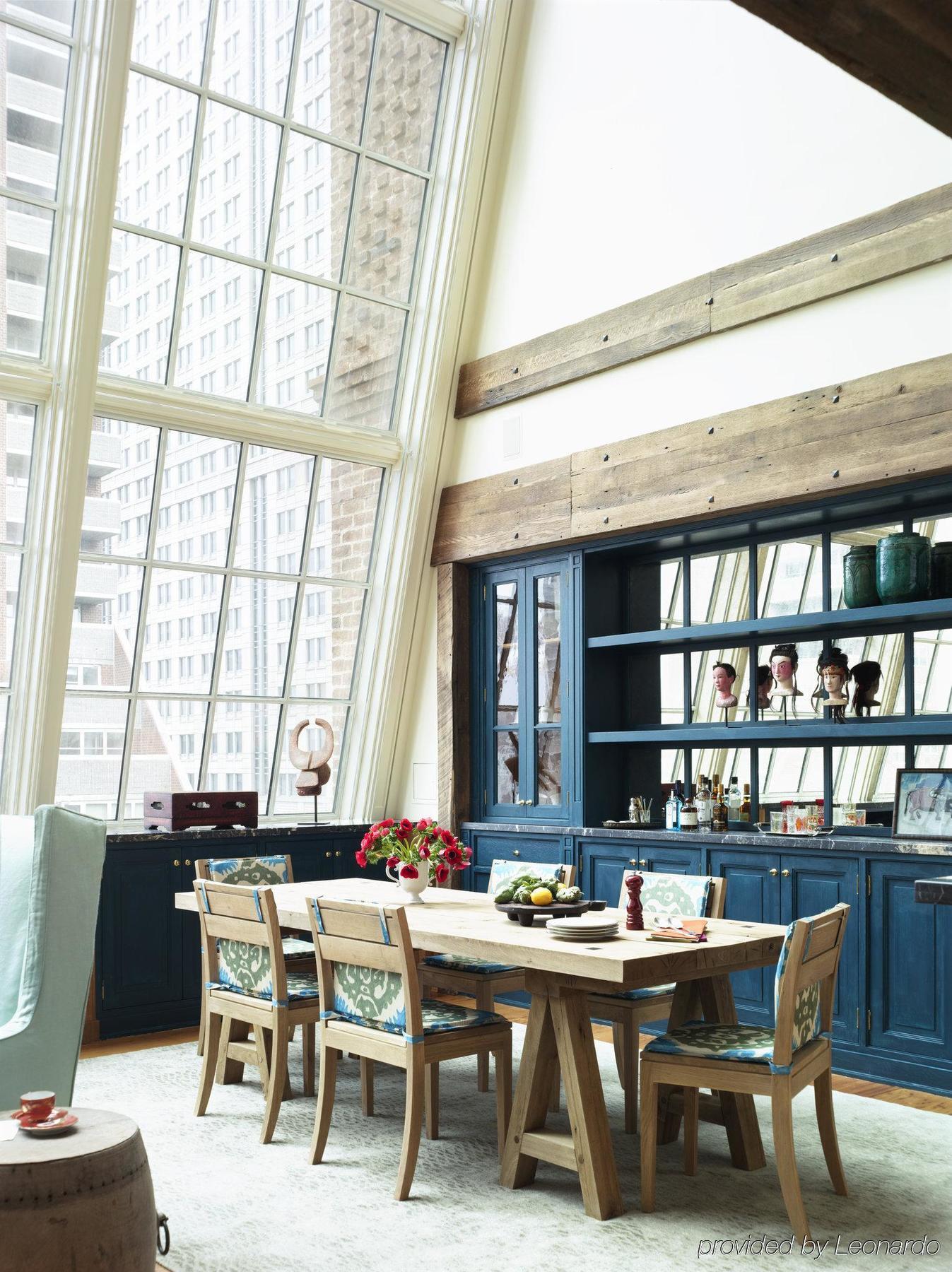 The Greenwich Khách sạn 5*