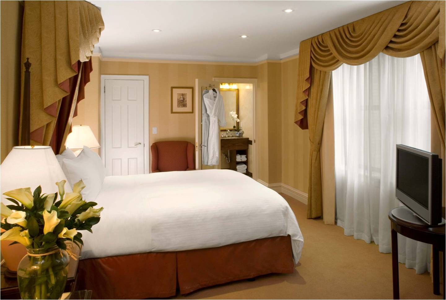 Khách sạn Fitzpatrick Grand 4*