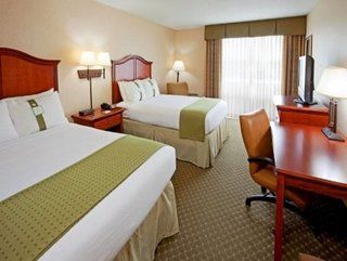 Khách sạn Fairfield & By Marriott Staten Island