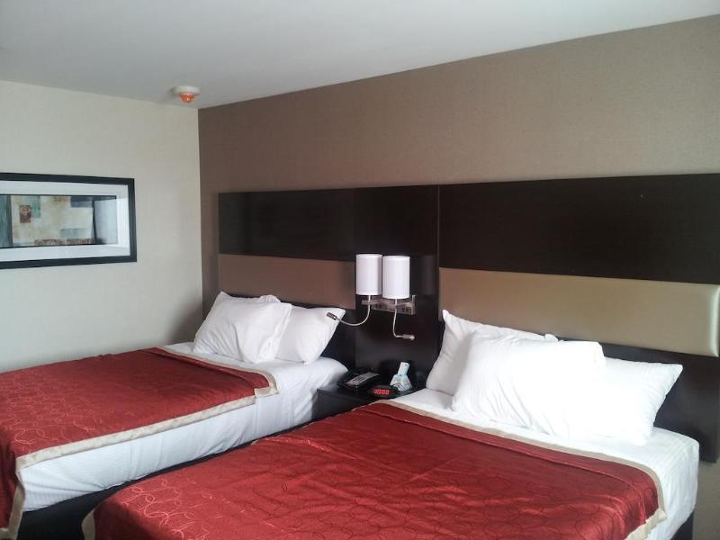 Howard Johnson By Wyndham Jamaica Ny Near Airtrain Jfk Khách sạn 3*