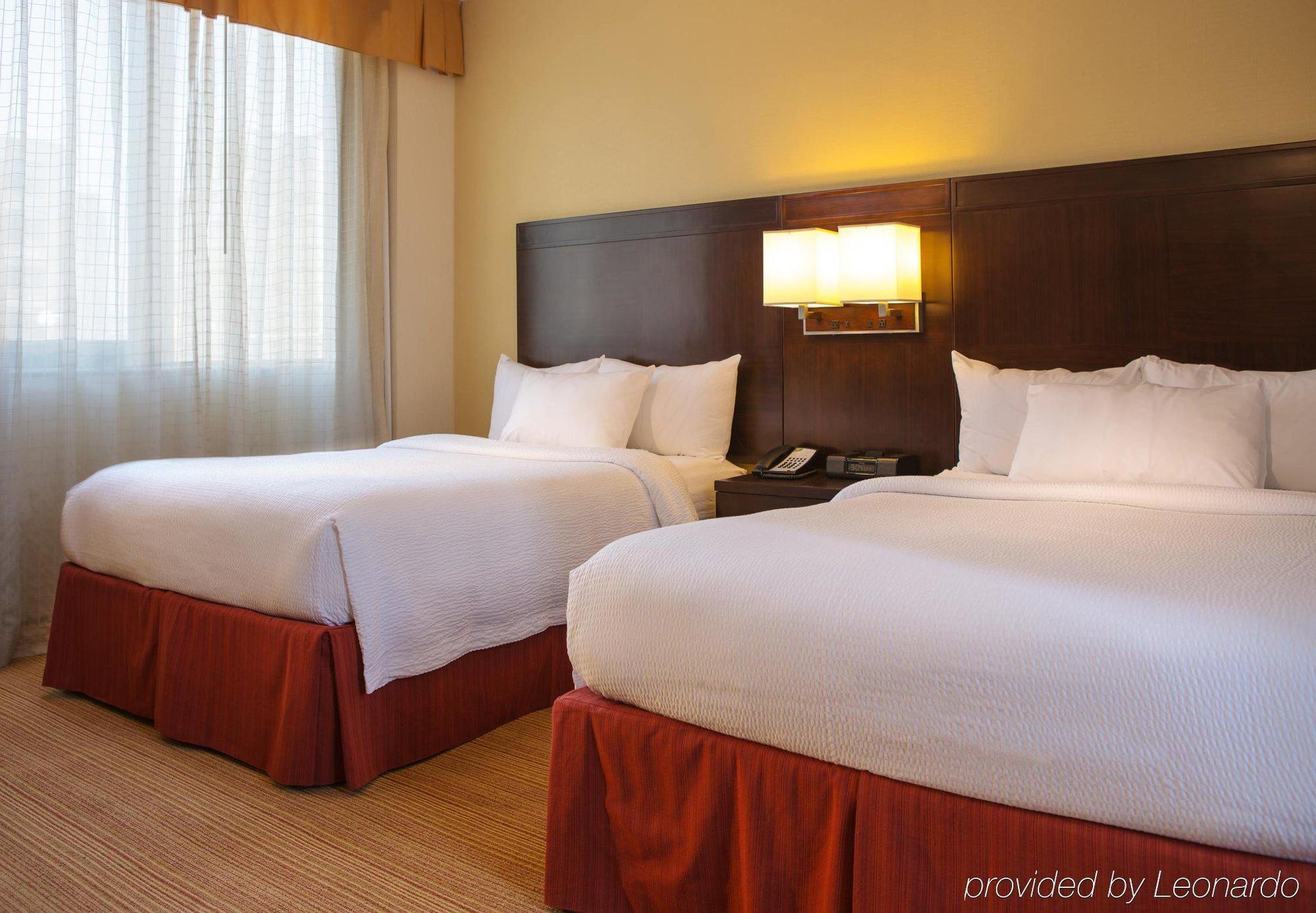 Khách sạn Courtyard By Marriott Manhattan / Soho 4*