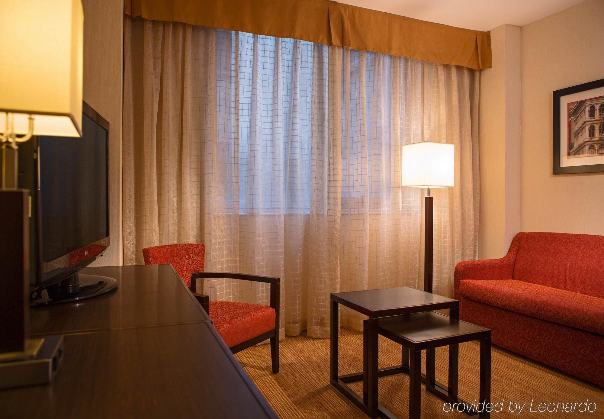 Courtyard By Marriott Manhattan / Soho Khách sạn
