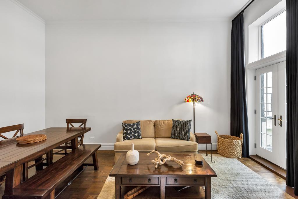3/2 Columbus Circle #3 Apartment New York