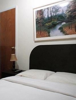 Morningside Hotel *