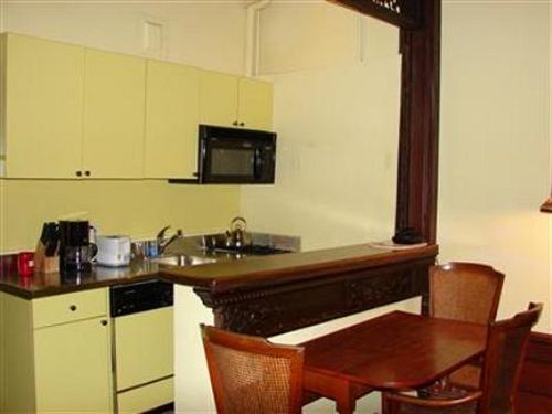 Hotel Upper West Side Brownstone 3*
