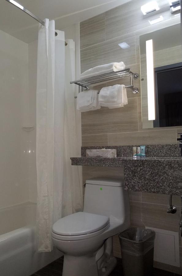 Khách sạn Wingate By Wyndham Jamaica Ny/ Airtrain Jfk New York