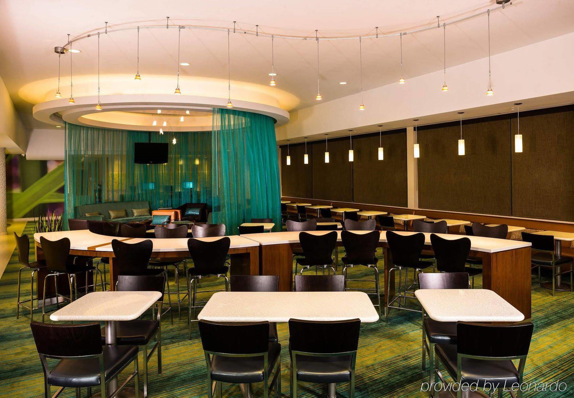 Springhill By Marriott Laguardia Airport Khách sạn