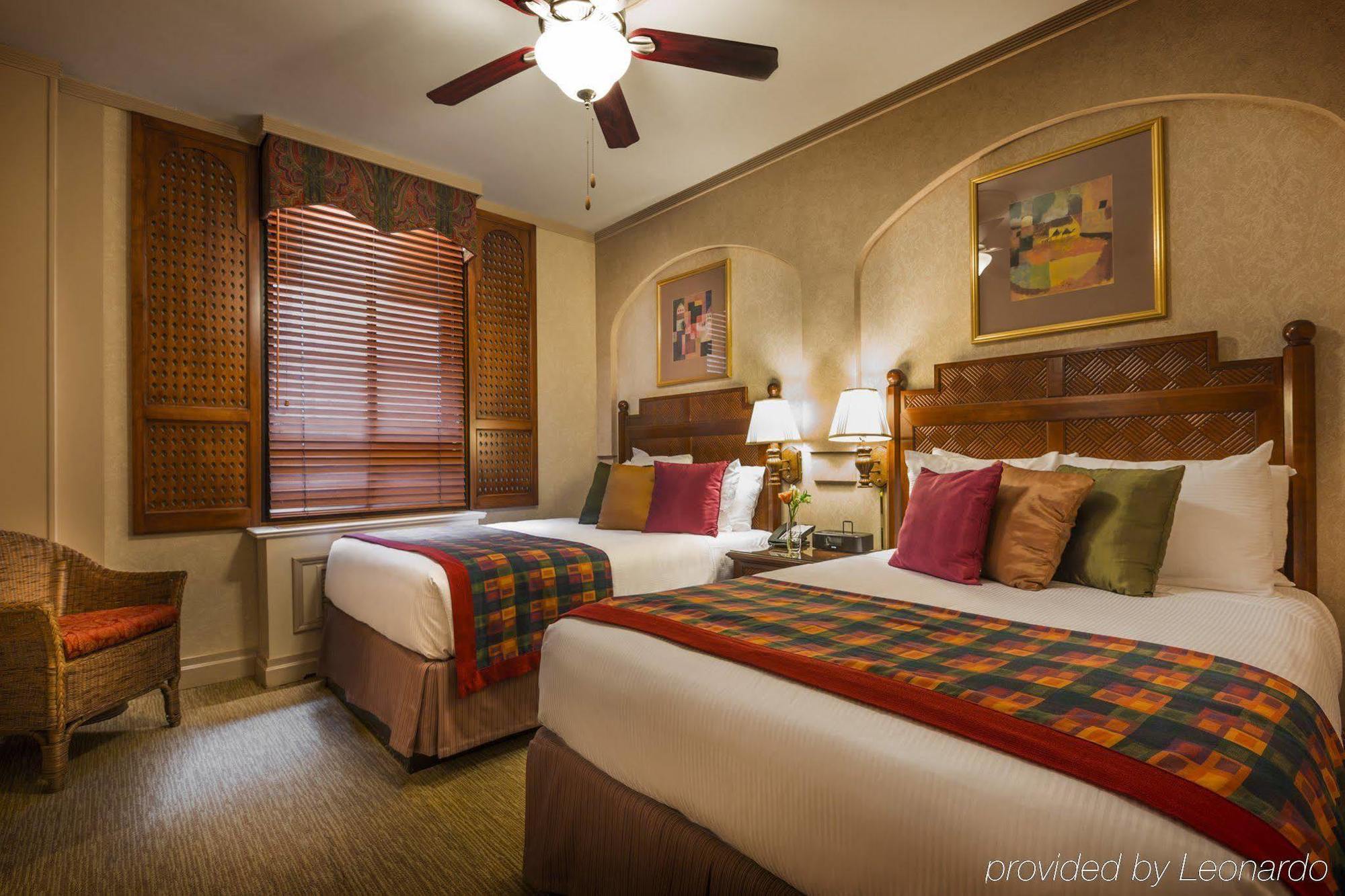 Khách sạn Casablanca By Library Collection 4*