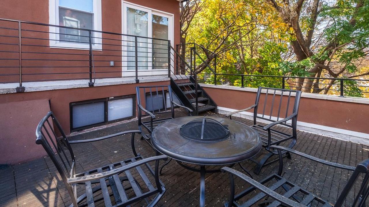 Apartment Triplex Carriage House *