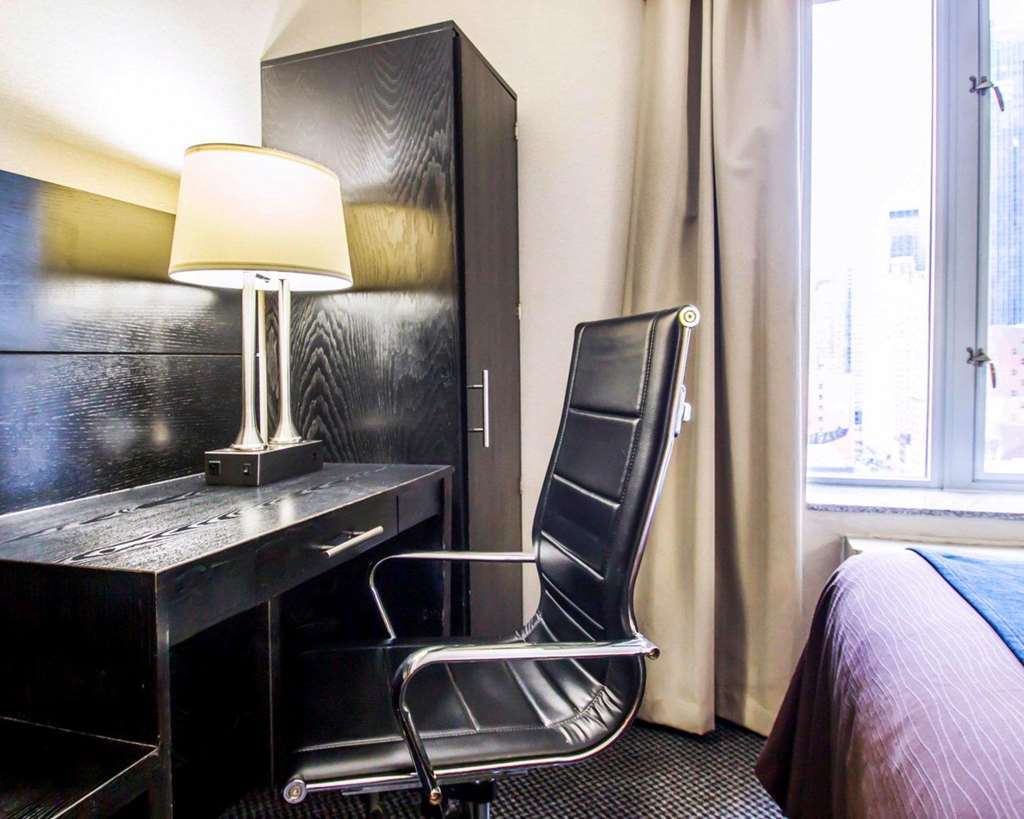 Khách sạn Comfort Times Square South Area 3*