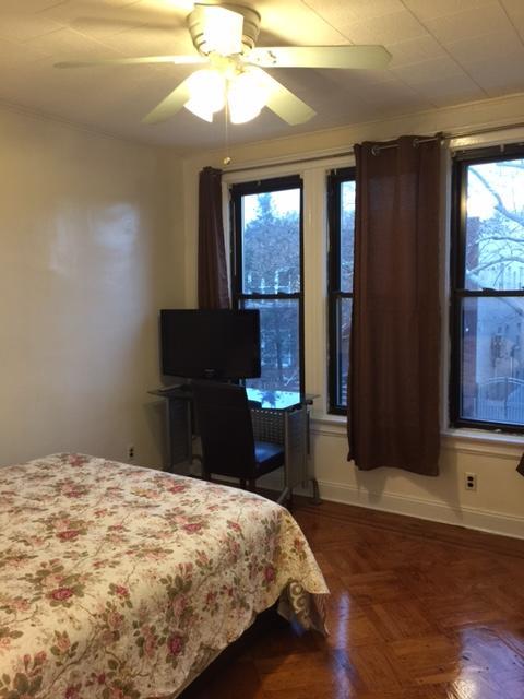 In Queens Nova York