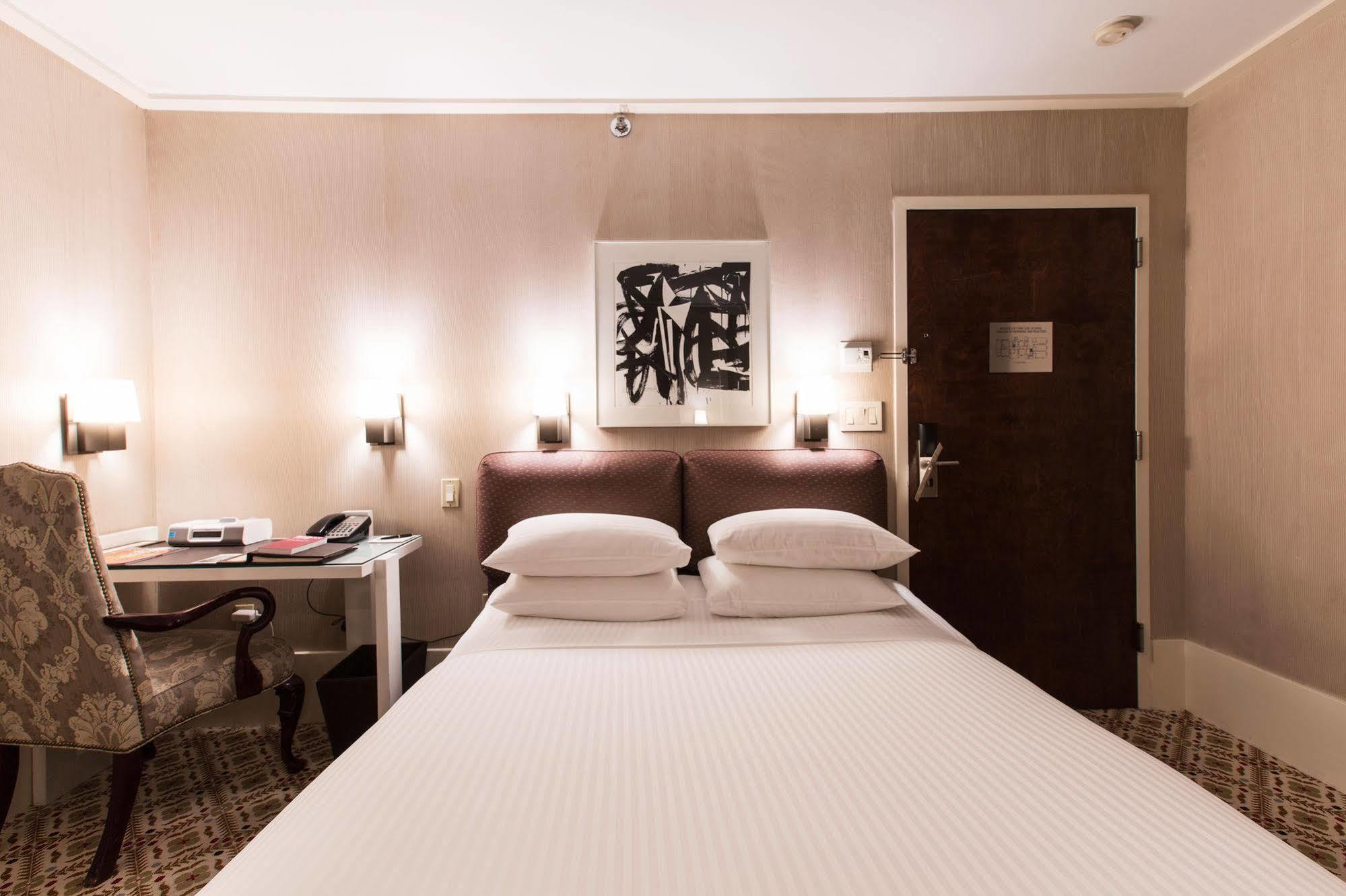 Khách sạn Club 4*