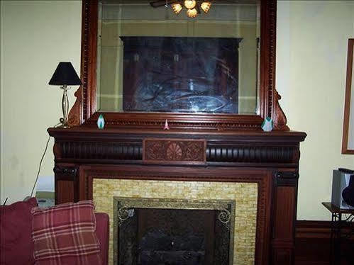 Upper West Side Brownstone Hotel 3*