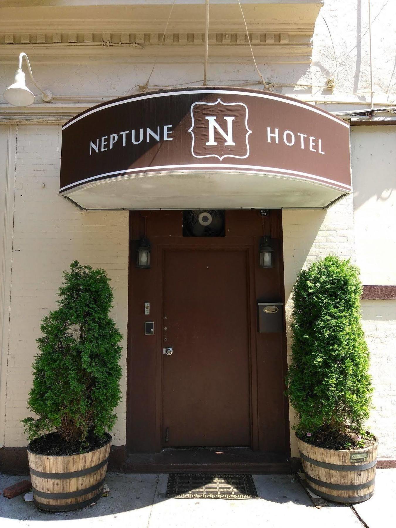 Neptune Khách sạn 2*