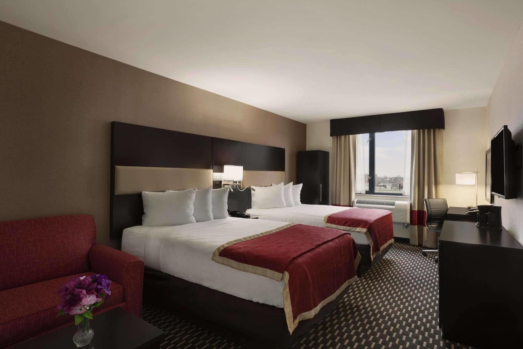 Howard Johnson By Wyndham Jamaica Ny Near Airtrain Jfk Khách sạn New York