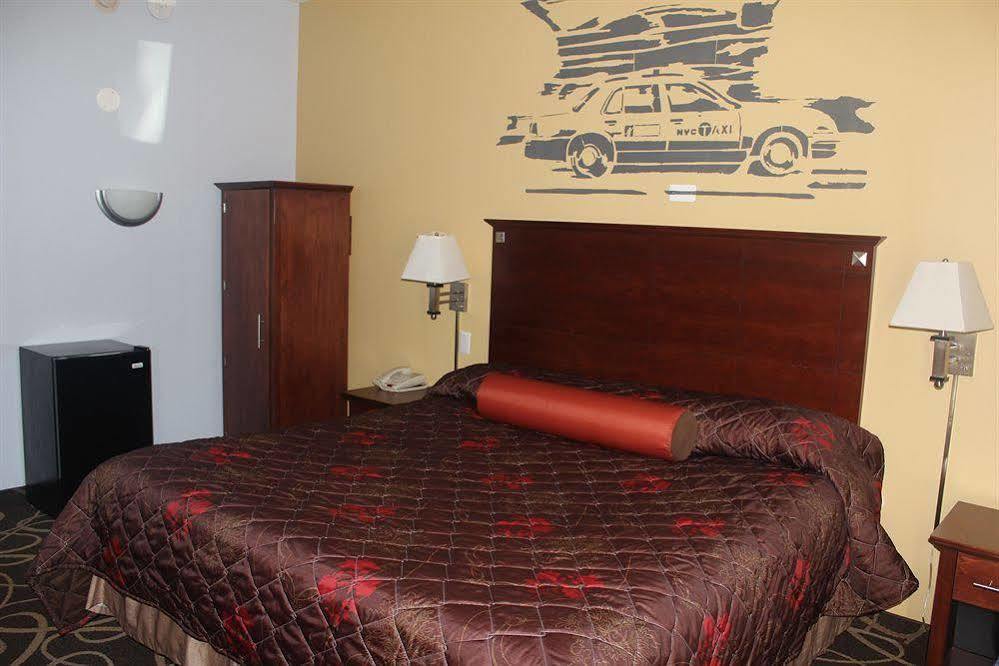 Hotel Howard Johnson Queens Village Nova York