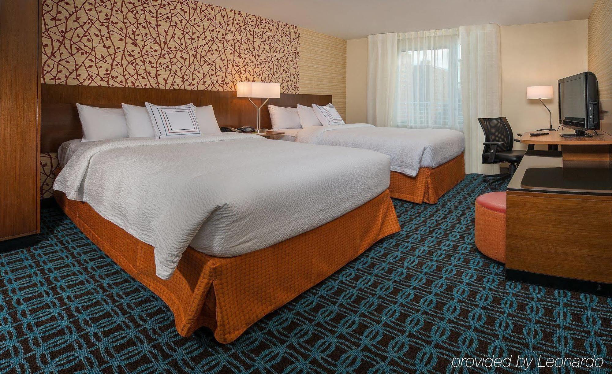 Khách sạn Fairfield & Manhattan/downtown East 3*