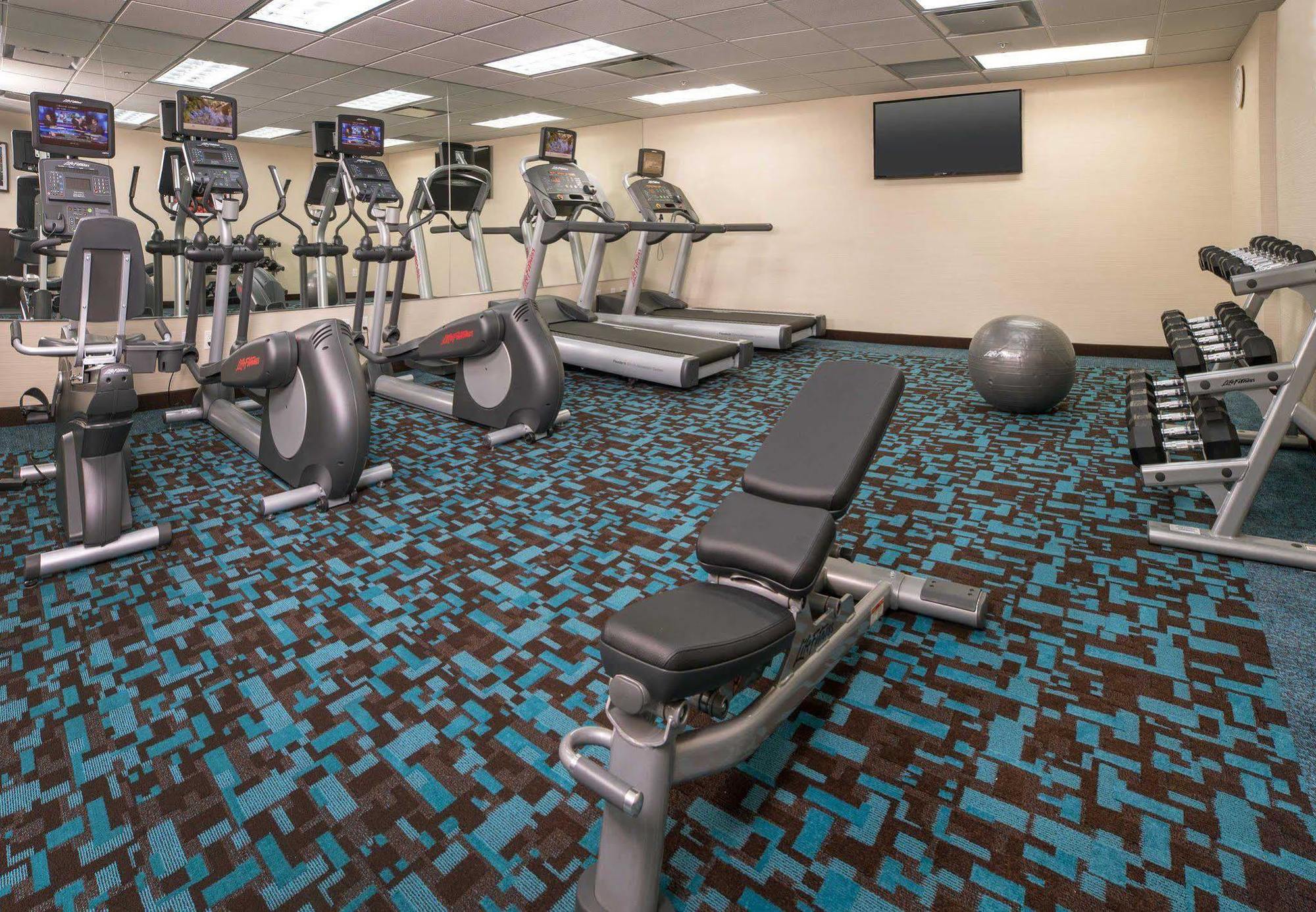 Khách sạn Fairfield & Manhattan/downtown East 3*