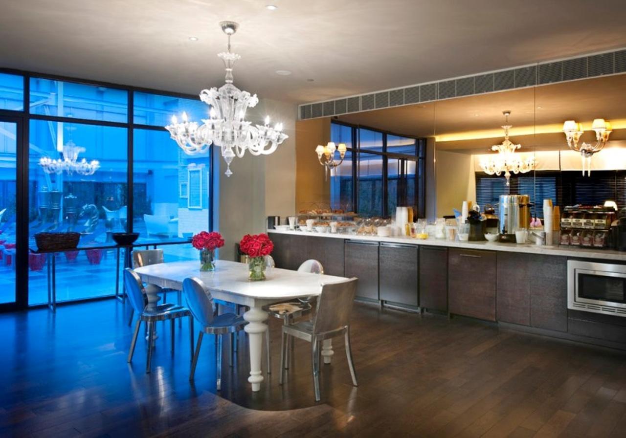 Apartment Churchill Living 95 Wall New York