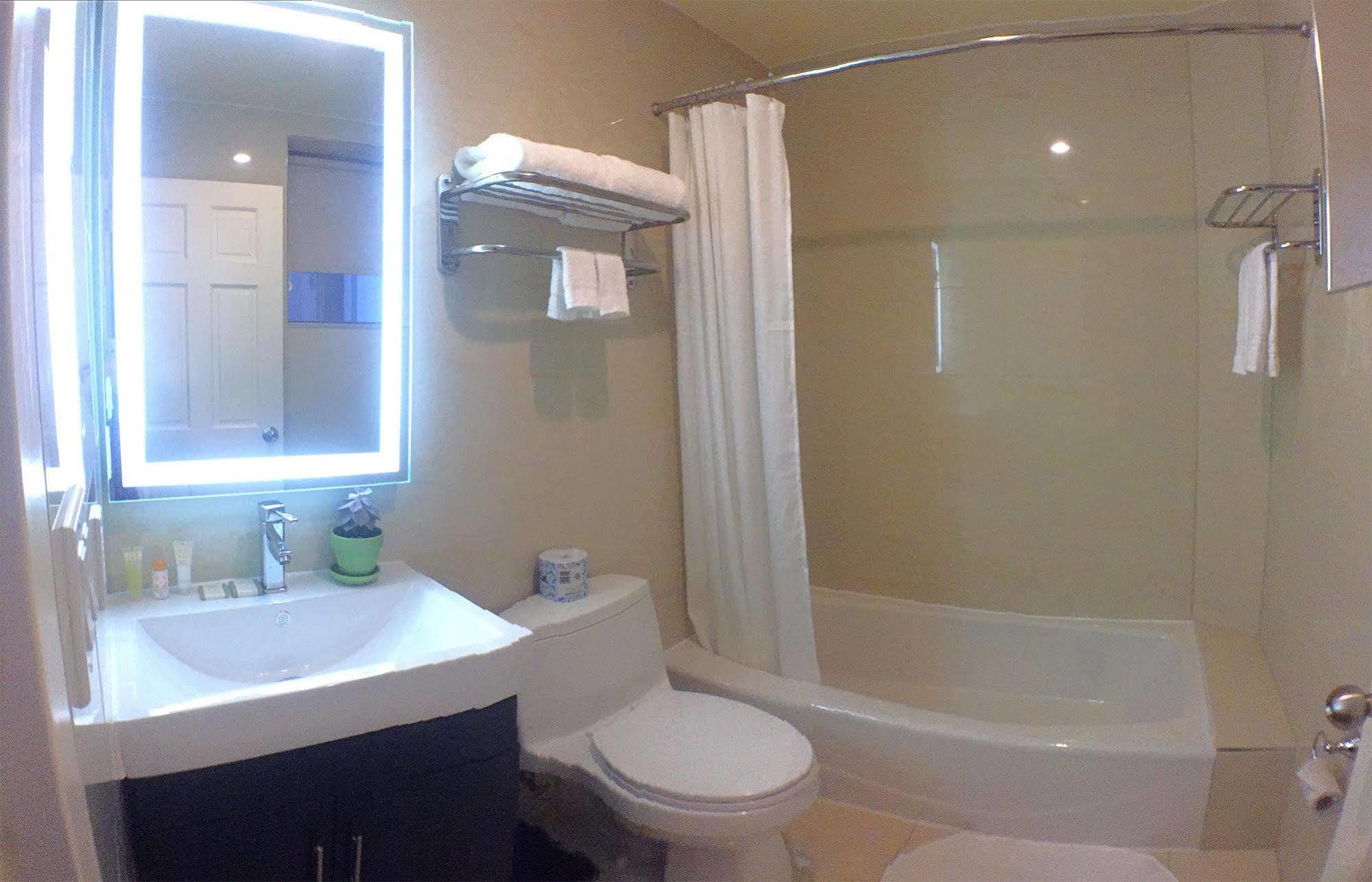 Hotel Howard Johnson By Wyndham Long Island Nova York