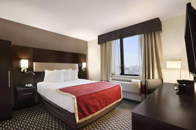 Khách sạn Wingate By Wyndham Jamaica Ny/ Airtrain Jfk