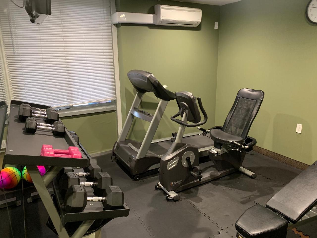 Days By Wyndham Brooklyn Borough Park Khách sạn