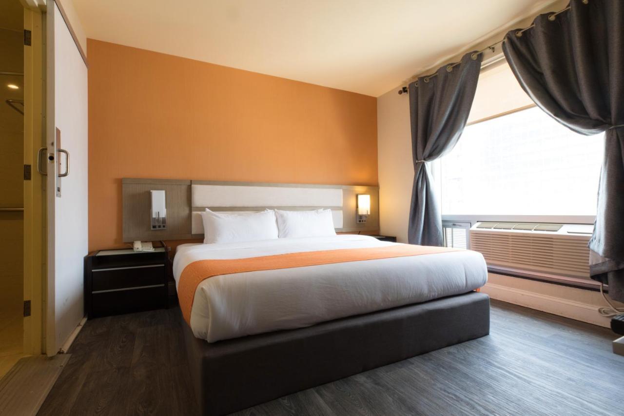 Hotel Howard Johnson By Wyndham Long Island Nova York