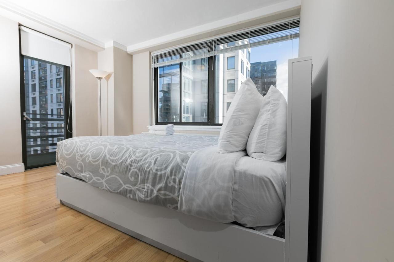 3 Bedrooms With Private Balcony By Central Park Apartamento *