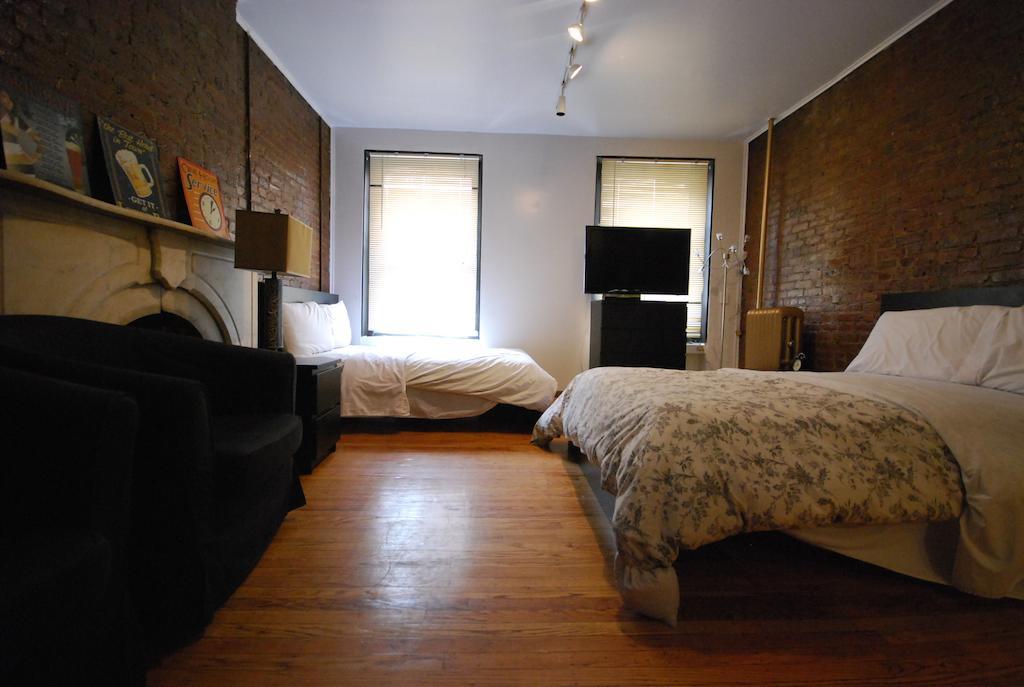 Studio In Times Square Apartment