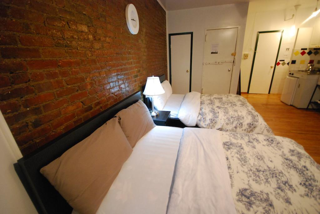 Studio In Times Square Apartment