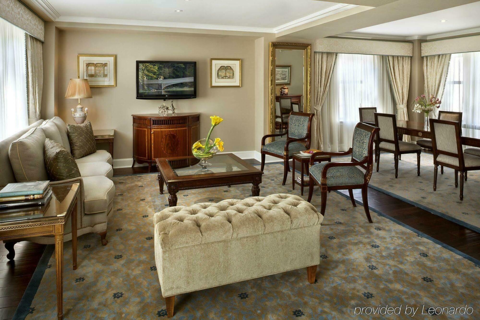 Plaza Athenee 5* Nova York