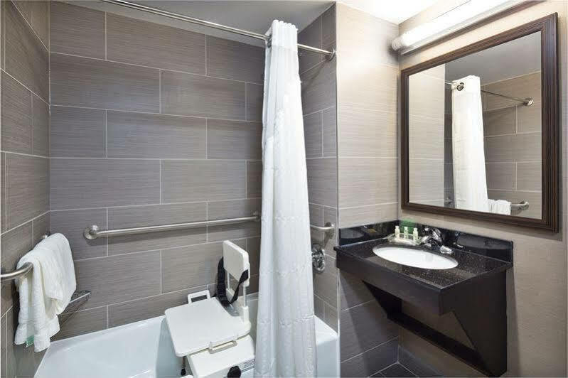 Fairfield & By Marriott Staten Island Khách sạn