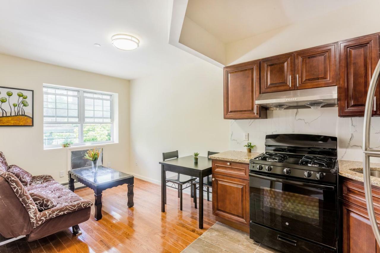 Apartment Flushing Main Street Apt, Near Lga Jfk Us Open Citifield Ny-4 *