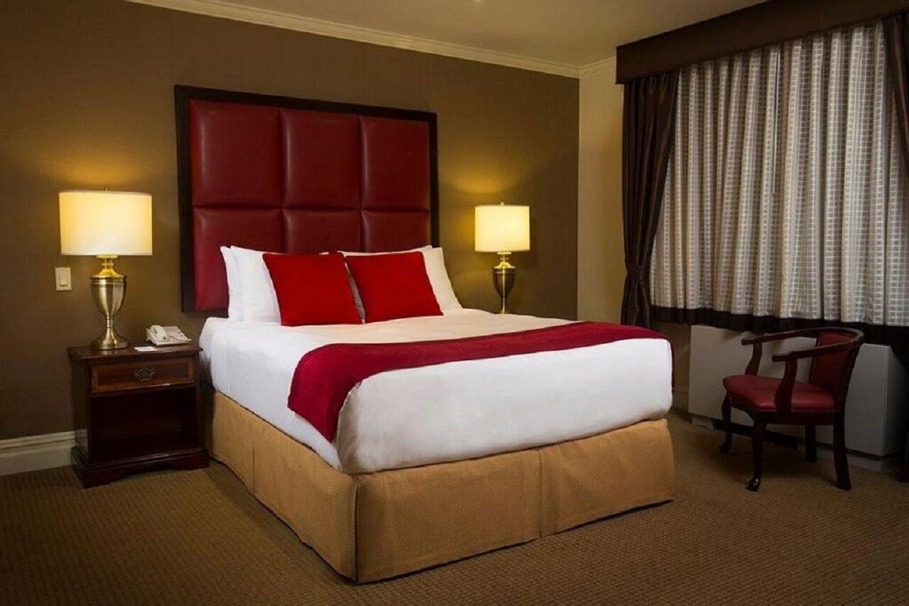 Khách sạn Fitzpatrick Grand 4*