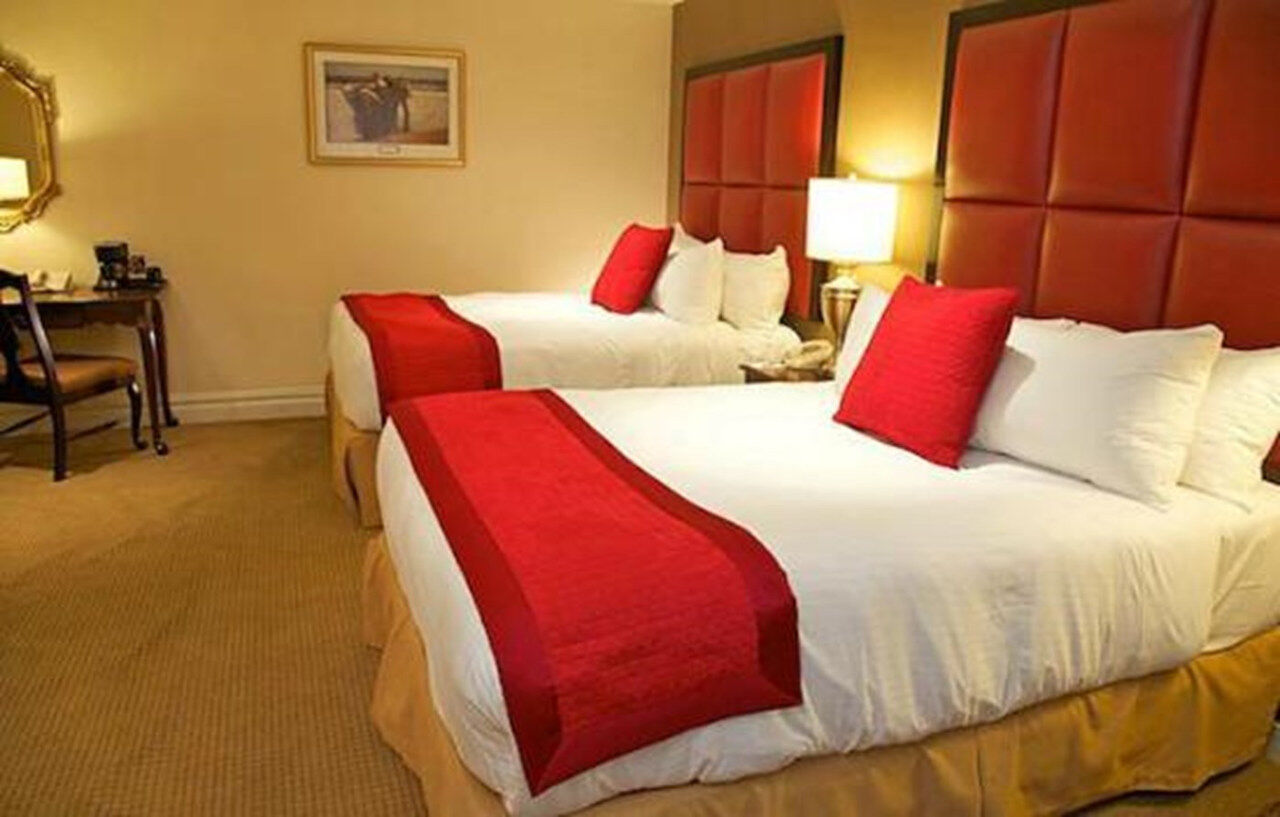 Fitzpatrick Grand Khách sạn 4*