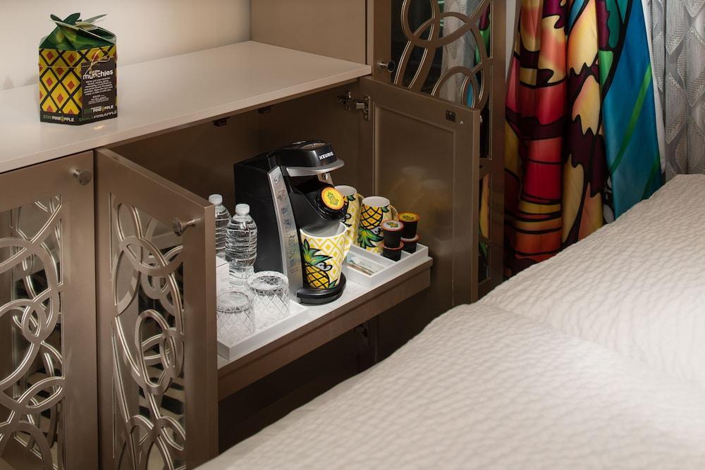 Khách sạn Staypineapple, An Artful Hotel, Midtown 4*
