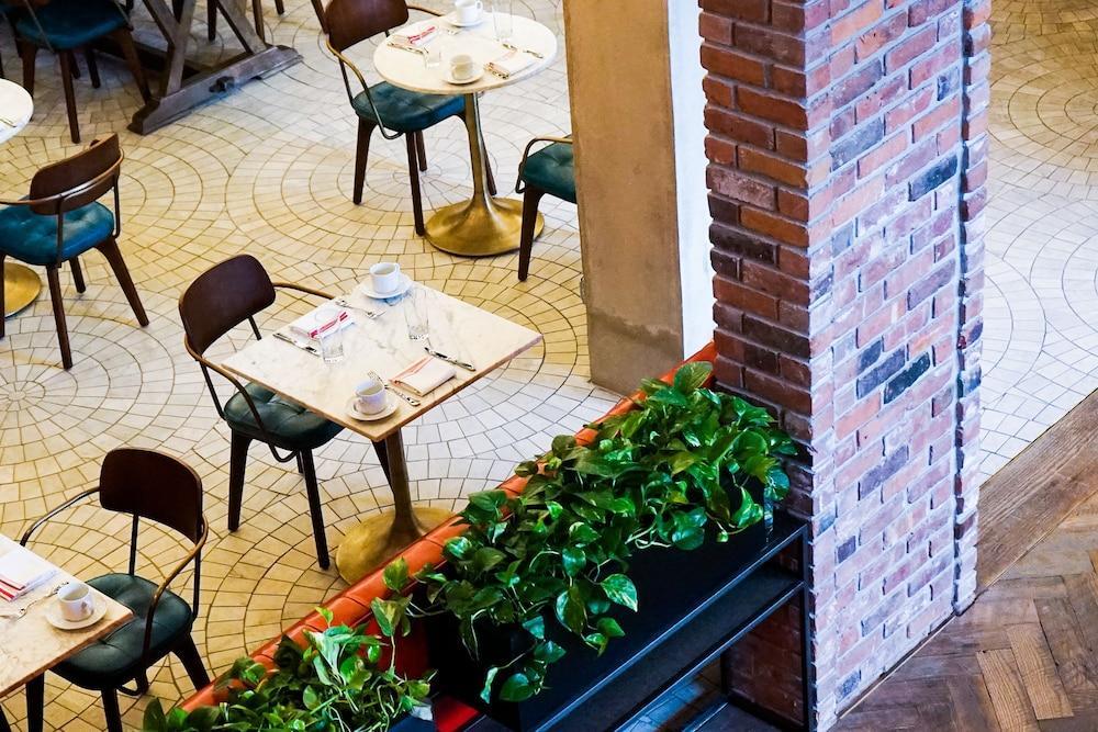Khách sạn Arlo Williamsburg 5*