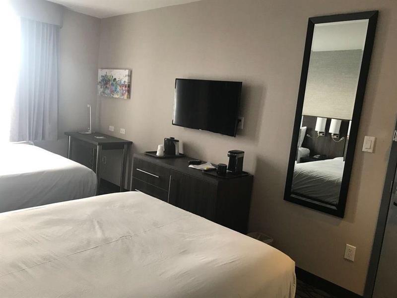 Khách sạn Wingate By Wyndham Jamaica Ny/ Airtrain Jfk