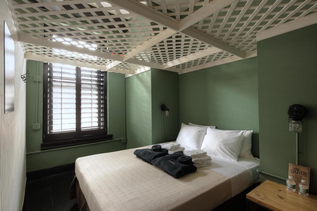 The Bowery House Albergue *