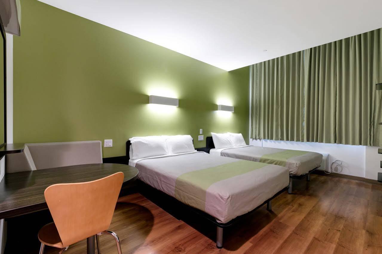 Hotel Feather Factory 2*